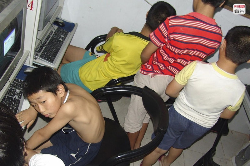 Illustration for article titled A Look Back At Chinese Net Cafes Through The Years
